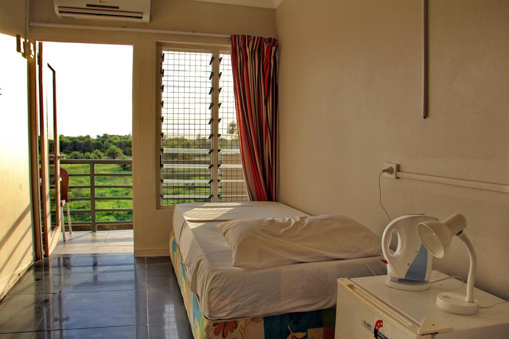 Tropic Of Capricorn Hotel Nadi Bagian luar foto